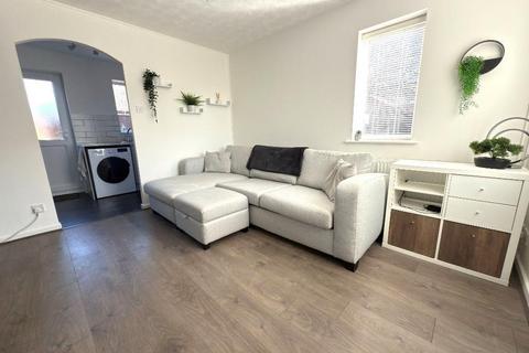 41 Elveden Close, Luton, LU2 7FF