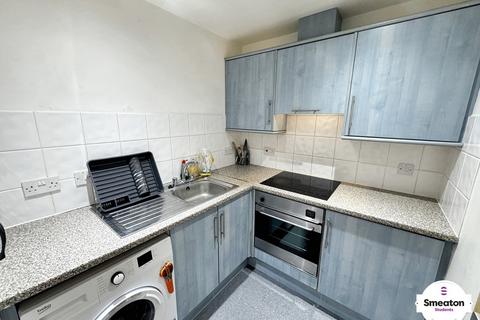 Studio to rent, 28 Central Park Avenue, Devon PL4