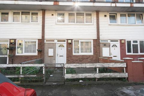3 bedroom maisonette for sale, Rochford Close, London, E6