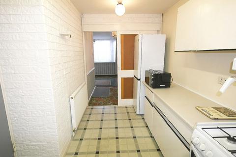 3 bedroom maisonette for sale, Rochford Close, London, E6