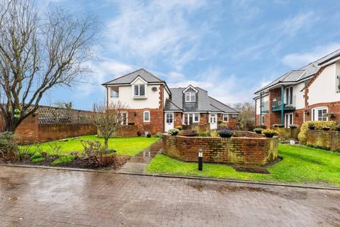 2 bedroom flat for sale, Dedmere Rise, Buckinghamshire SL7