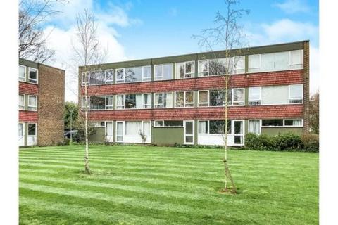 2 bedroom apartment to rent, Eaton Court, Boxgrove Avenue, Guildford