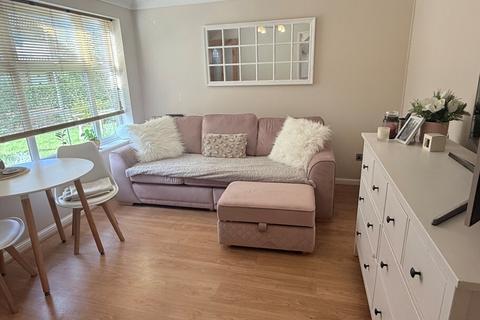 1 bedroom house for sale, Sunderland Close, Reading RG5