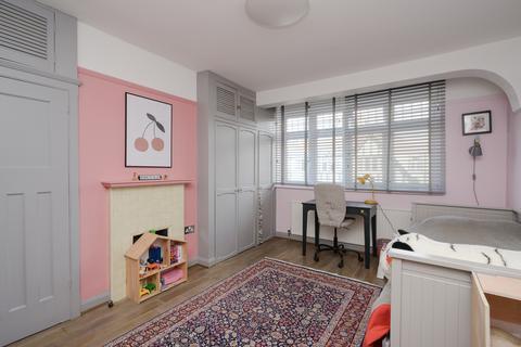 67 The Quadrant, London, SW20 8SW