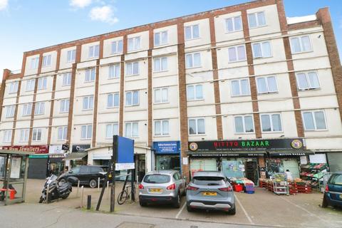 High Road, Ilford IG1