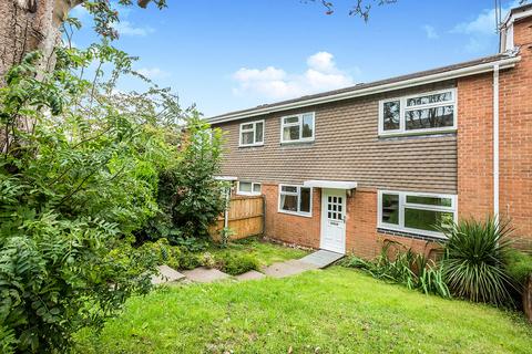 3 bedroom terraced house to rent, Hastings Road, Bromsgrove B60