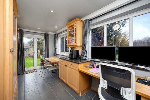 32 Bowmans Close, Steyning, BN44 3SR