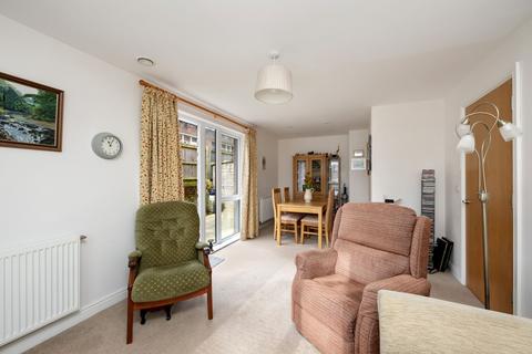 2 bedroom ground floor flat for sale, Fairs Field, Steyning BN44