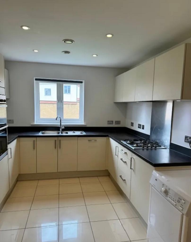 House in Bristol, Winterbourne - View 3