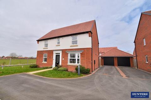 4 bedroom detached house for sale, Johnson Close