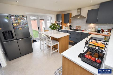 4 bedroom detached house for sale, Johnson Close