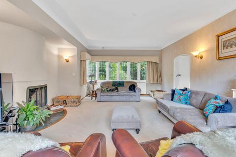 111 Moor Hall Drive, Sutton Coldfield, B75 6LS