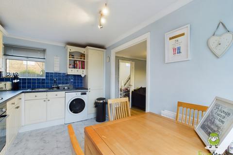 78 Woolford Way, Basingstoke, RG23 8AU