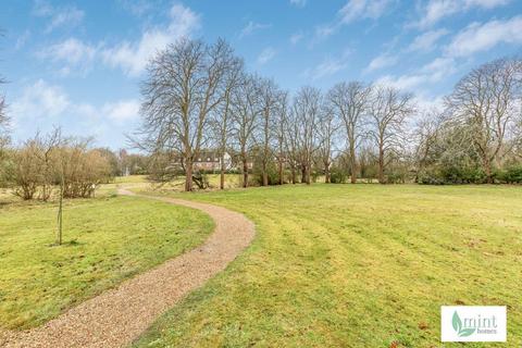 2 bedroom terraced house for sale, Woking GU22