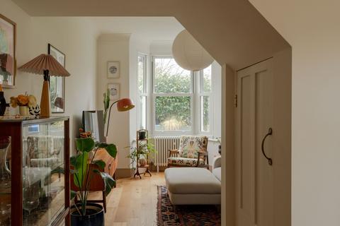 157 Trumpington Road, London, E7 9EG
