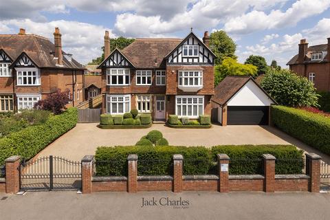 6 bedroom detached house for sale, Yardley Park Road, Tonbridge