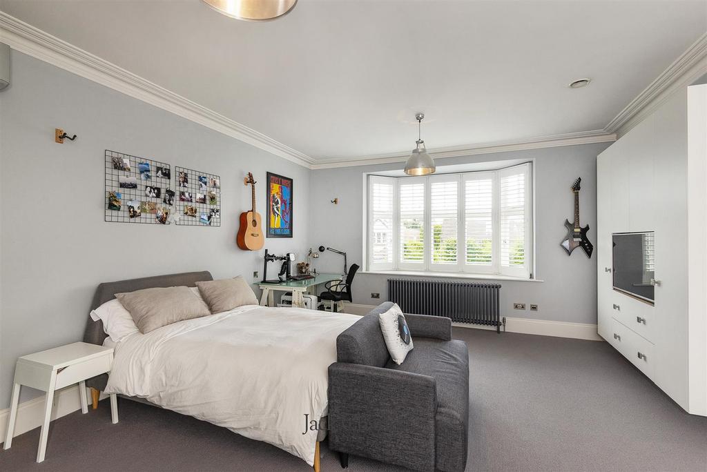 5 Yardley Park Rd, TN9 1 NE 014.jpg