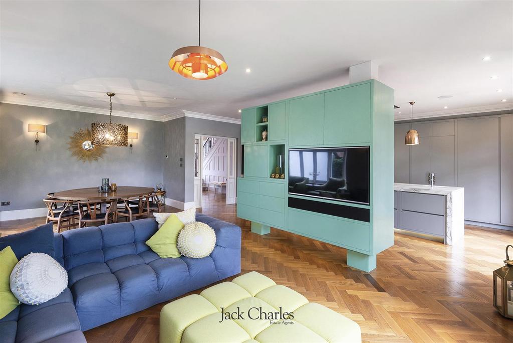 5 Yardley Park Rd, TN9 1 NE 011 - Revision 1.jpg