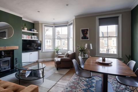 2 bedroom maisonette for sale, Twickenham Road, London E11