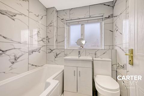 34 Ark Avenue, Grays, RM16 6QR