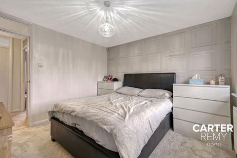 34 Ark Avenue, Grays, RM16 6QR