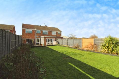 4 bedroom semi-detached house for sale, Dyson Close, Rugby CV21