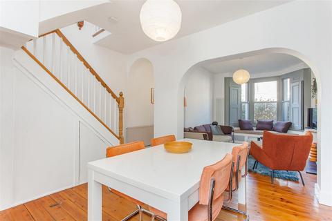 168 Swaton Road, London, E3 4ER