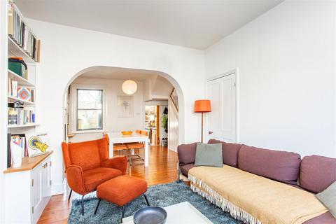 168 Swaton Road, London, E3 4ER