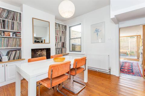 168 Swaton Road, London, E3 4ER