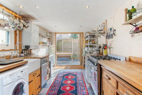 168 Swaton Road, London, E3 4ER