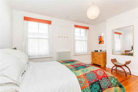 168 Swaton Road, London, E3 4ER