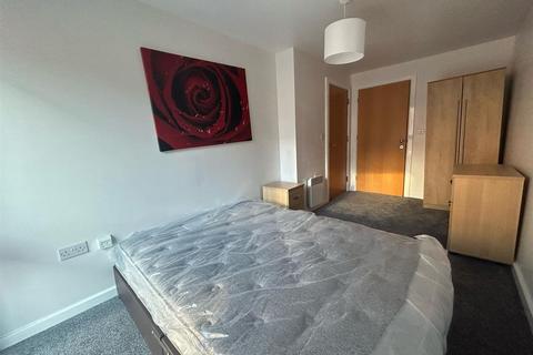 1 bedroom apartment to rent, Elmira Way, Salford