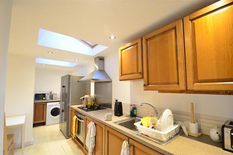 4 bedroom semi-detached house to rent, Harborne Park Road, Harborne, Birmingham B17