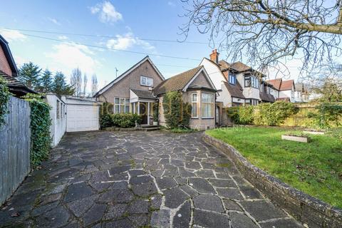 3 bedroom detached bungalow for sale, Tretawn Park, Mill Hill, NW7