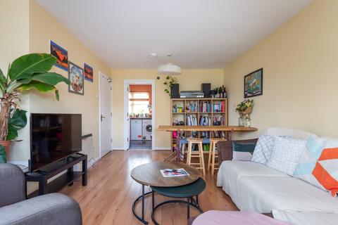 3 bedroom end of terrace house for sale, London E3
