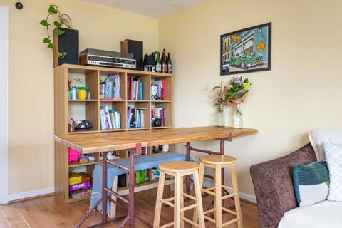 3 bedroom end of terrace house for sale, London E3