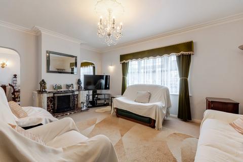 4 bedroom detached house for sale, Baldwyns Park, Bexley, DA5