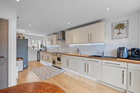 42 Denton Gardens, Ackworth, Pontefract, WF7 7PA