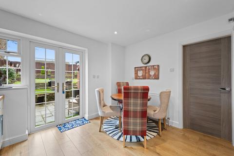 42 Denton Gardens, Ackworth, Pontefract, WF7 7PA