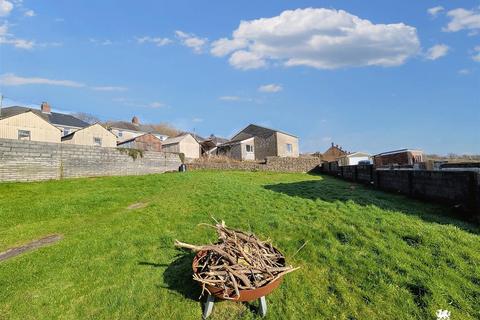 3 bedroom detached house for sale, Heol Y Felin, Pontyberem, Llanelli