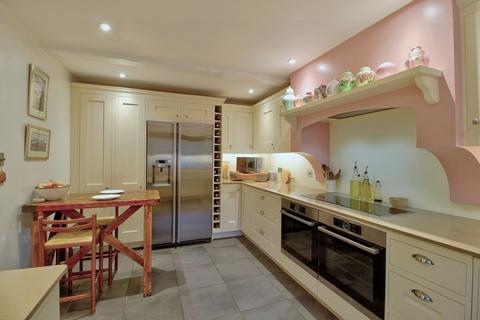 5 bedroom detached house for sale, Wokingham RG40