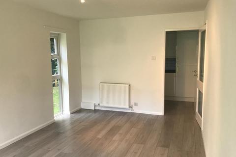 1 bedroom flat to rent, Robinwood Court, Leeds LS8