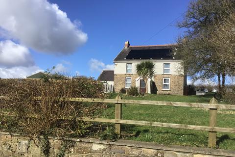 4 bedroom farm house to rent, Flimstone Farm House, Martletwy. SA67 8AG