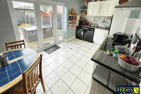 3 bedroom terraced house for sale, Maybank Avenue, Elm Park, Hornchurch, RM12