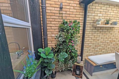 39 Bolton Road, London, E15 4JY