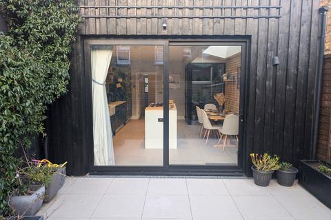 39 Bolton Road, London, E15 4JY