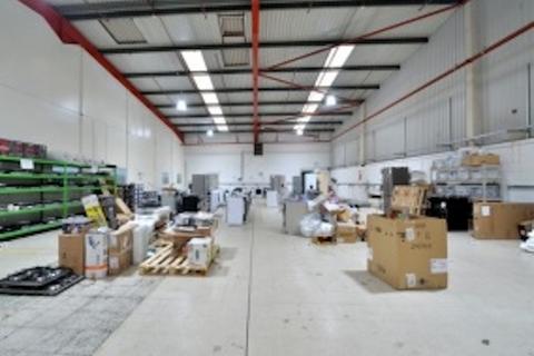 Industrial unit to rent, Bolton BL3