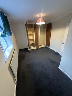 2 bedroom ground floor flat to rent, Ash Road, Bristol BS7