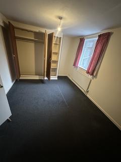 2 bedroom ground floor flat to rent, Ash Road, Bristol BS7