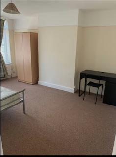 4 bedroom house to rent, Keys Avenue, Bristol BS7